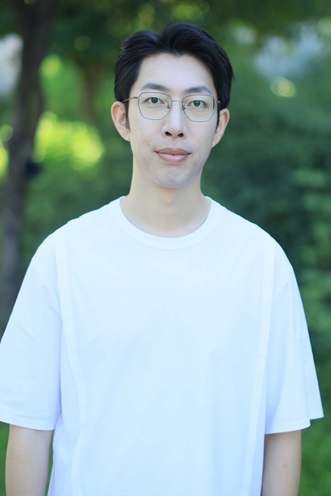 Portrait of Gengqi Yang